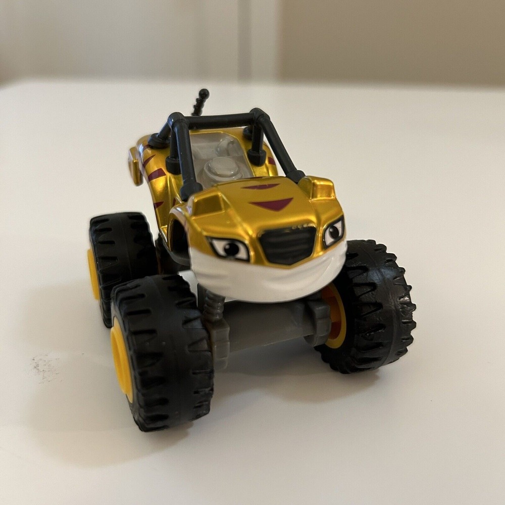 Blaze‎ and the Monster Machines Metallic Racer Stripes die-cast Fisher-Price